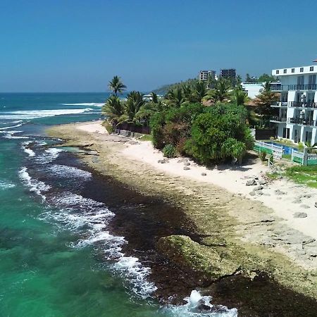 Ara Beach Resort Mirissa Kültér fotó