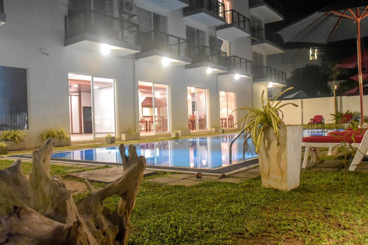 Ara Beach Resort Mirissa Kültér fotó
