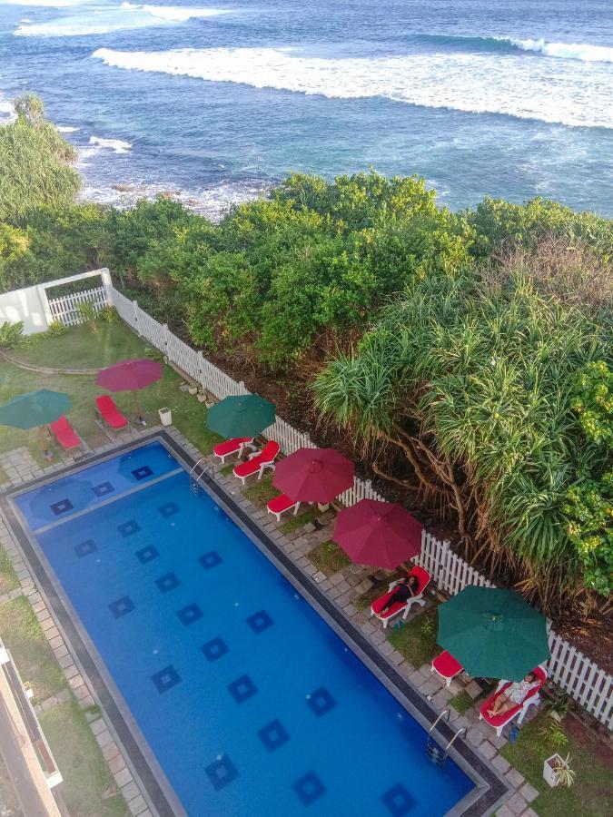 Ara Beach Resort Mirissa Kültér fotó
