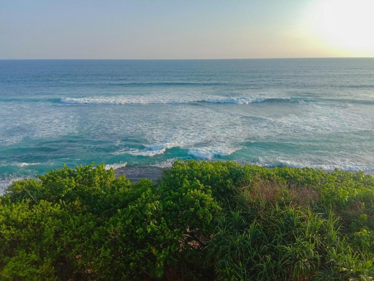 Ara Beach Resort Mirissa Kültér fotó