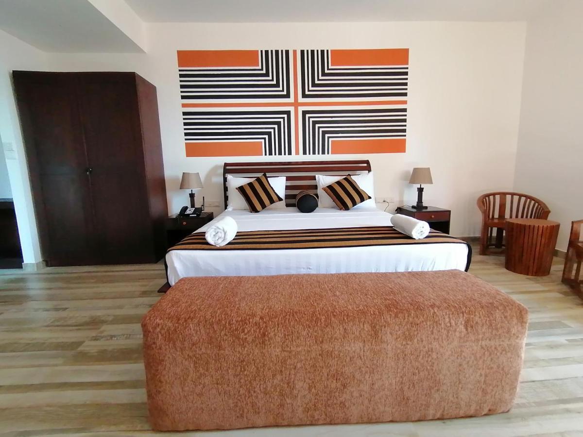 Ara Beach Resort Mirissa Kültér fotó
