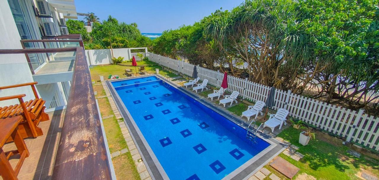 Ara Beach Resort Mirissa Kültér fotó